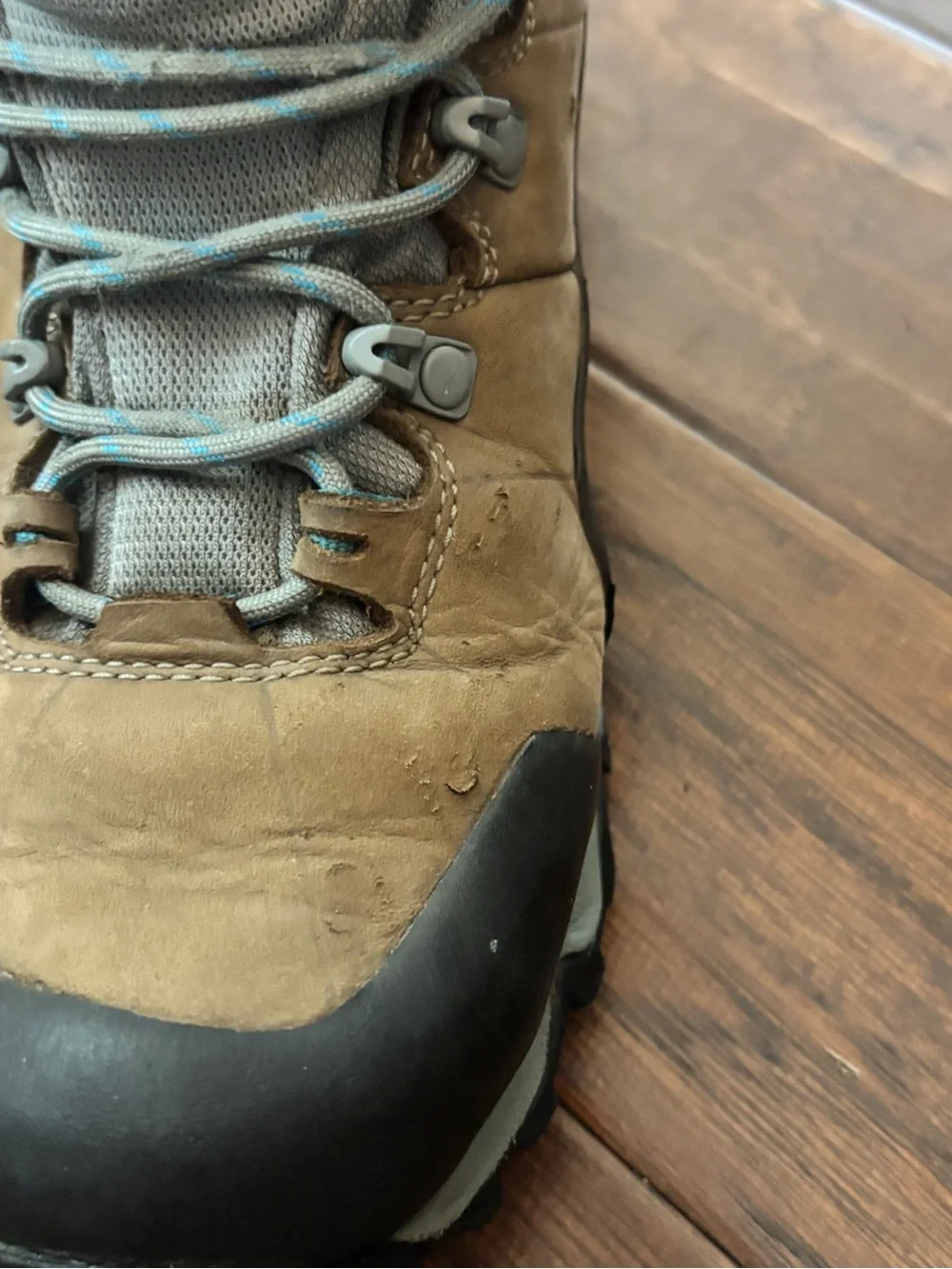La Sportiva Women's Tan and Light Blue Lace-Up Waterproof Gore-Tex Hiking Boots